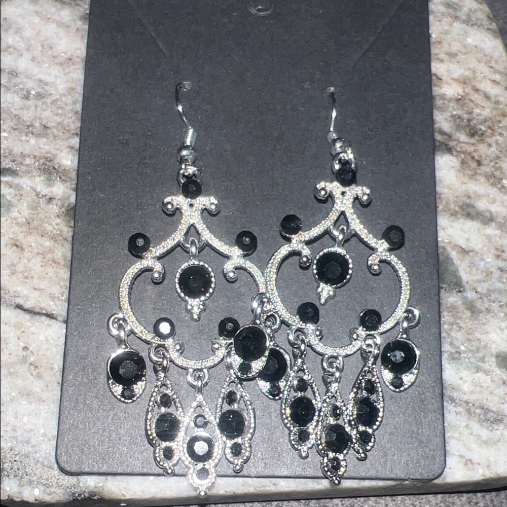 Elegant Black and Silver Dangle Chandelier Earrings - Picture 3 of 3